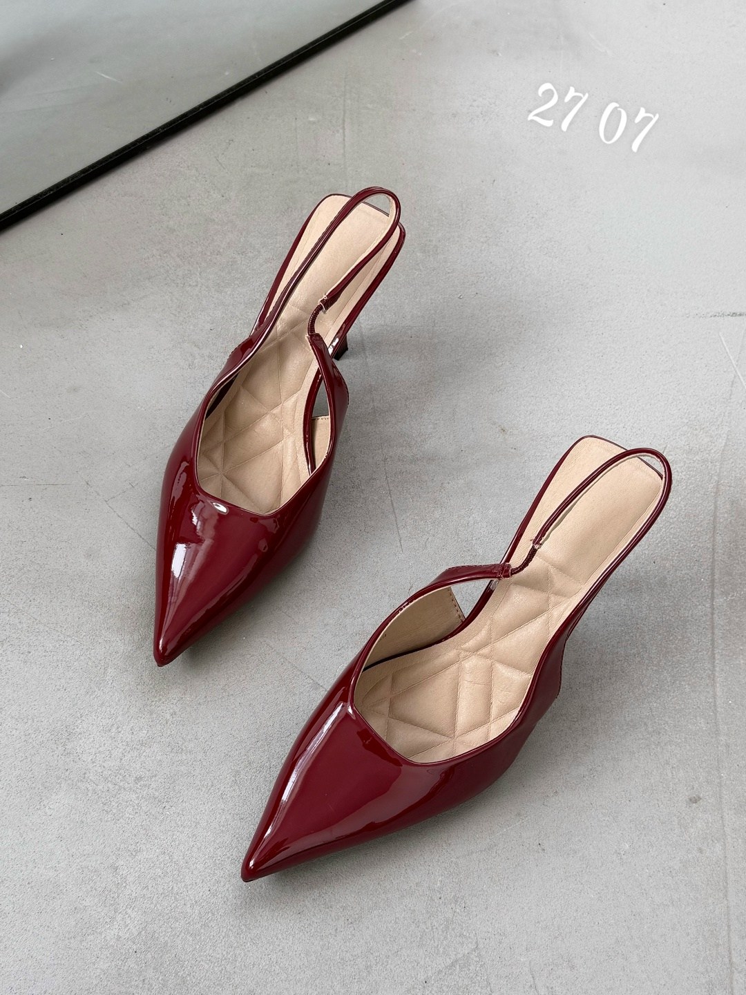 женские туфли лодочки,женские кожаные босоножки gucci бордовые,gucci женские босоножки,туфли лодочка,женская