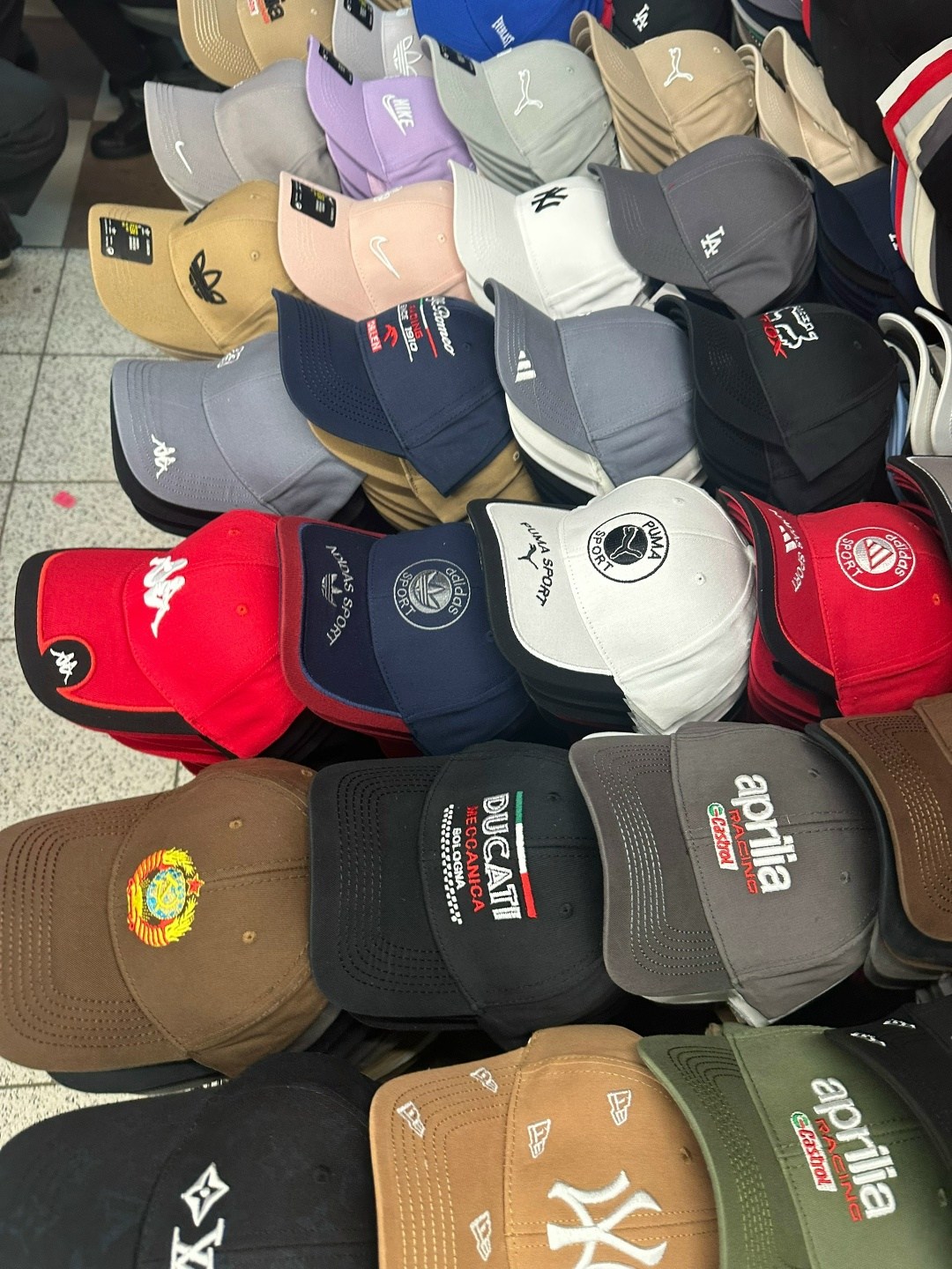 бейсболка бейсболки,головные уборы,магазин,спортивная бейсболка,бейсболка кепка