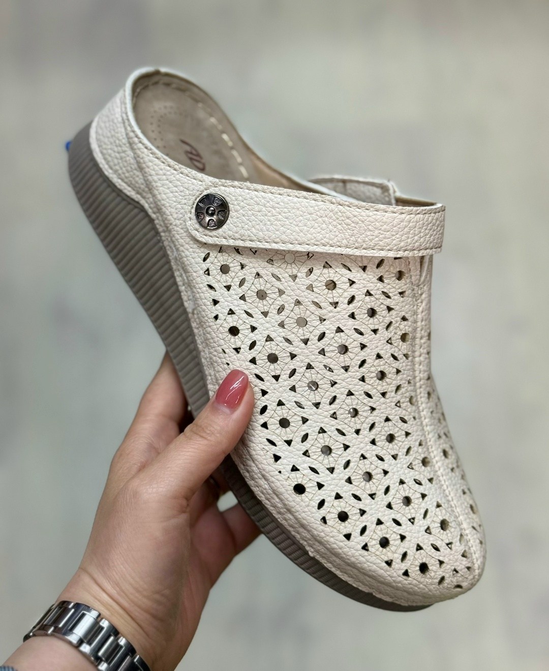 ,женские шлепанцы,сабо женские,женские босоножки,модные босоножки