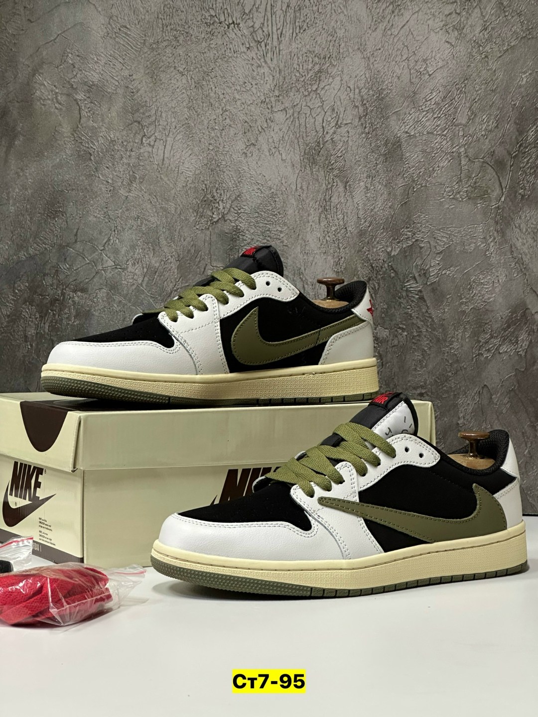 кроссовки nike air jordan 1 low travis scott,кроссовки nike travis scott air jordan 1,кроссовки travis scott x air jordan 1 low olive,кроссовки travis scott x air jordan 1 low,кроссовки nike air jorda