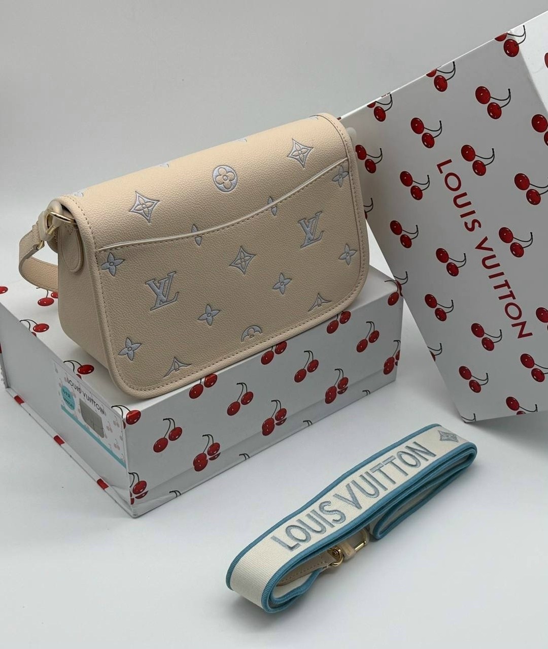 louis vuitton сумка на плечо,сумка louis vuitton,louis vuitton женская сумка,сумочка,женская сумка