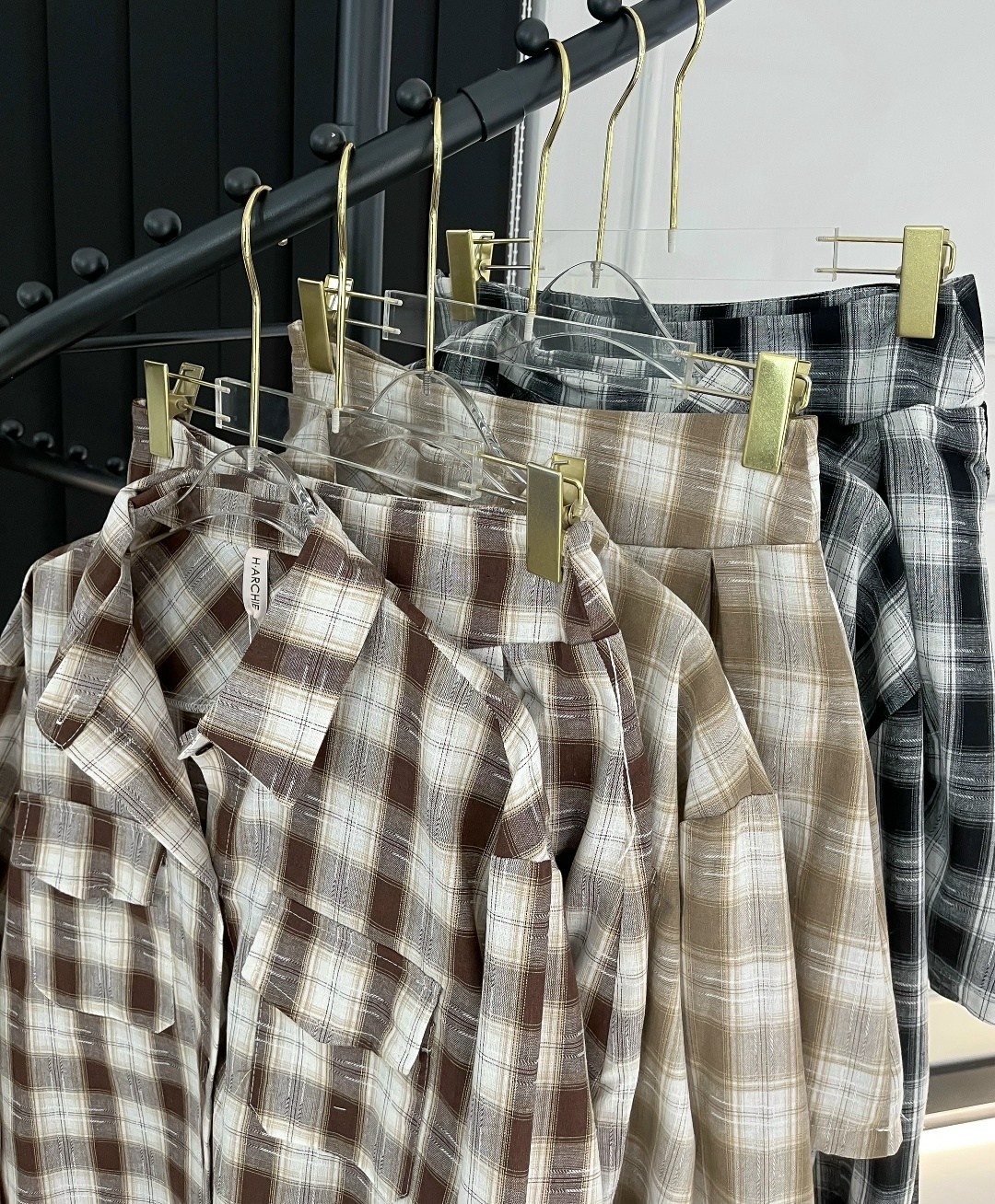 женская рубашка в клетку,клетчатая рубашка,женские клетчатые рубашки,рубашка в клетку,костюм в клетку с юбкой