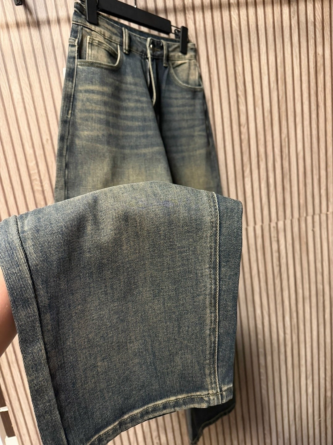 женские джинсы,джинсы,джинсы модные,стильные джинсы,джинсы прямые