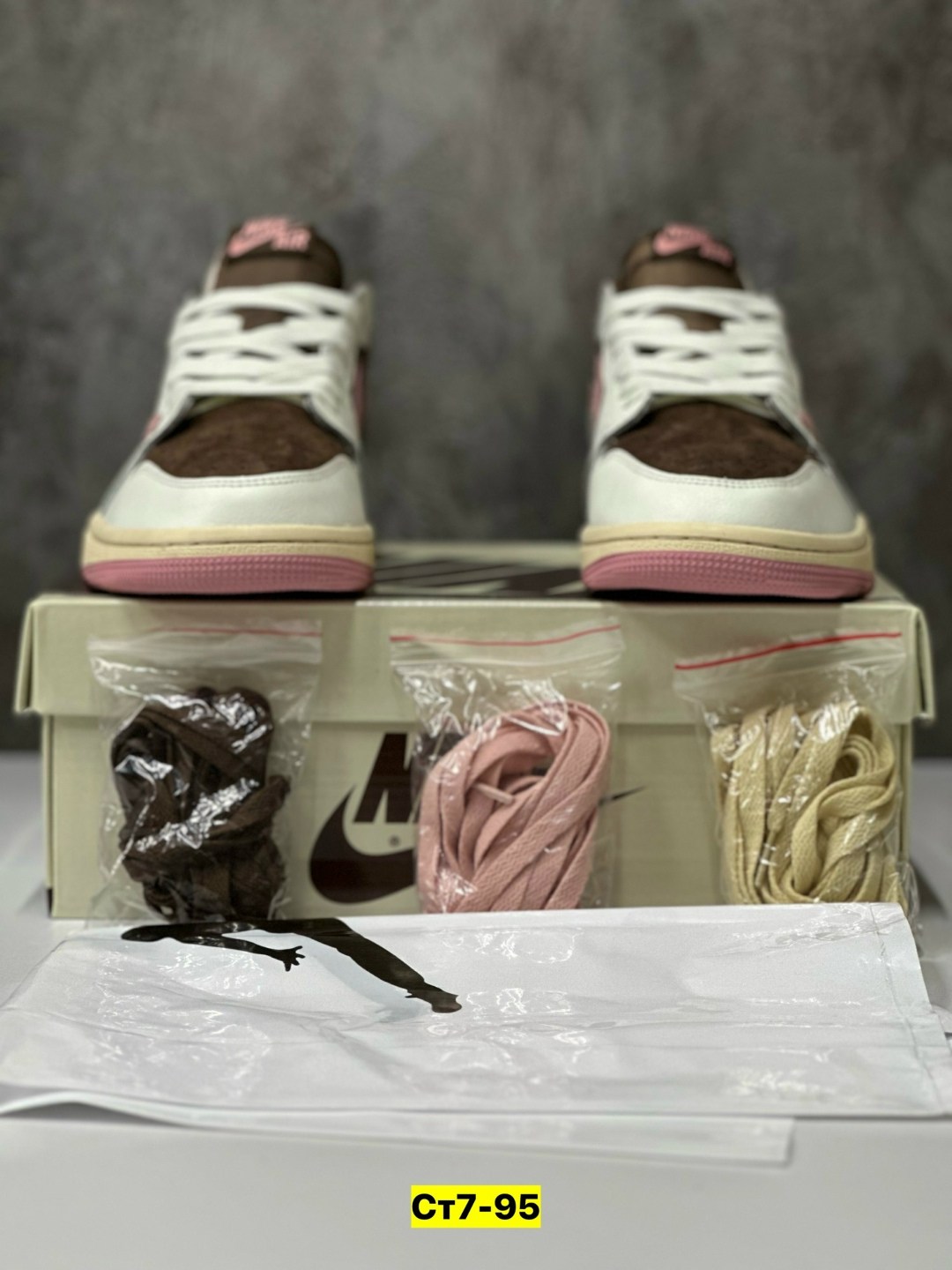 nike air jordan 1 low x travis scott,кроссовки nike travis scott x air jordan 1 low,кеды travis scott x air jordan 1 pink oxford,кроссовки nike air jordan 1 low travis scott,кроссовки nike travis scot