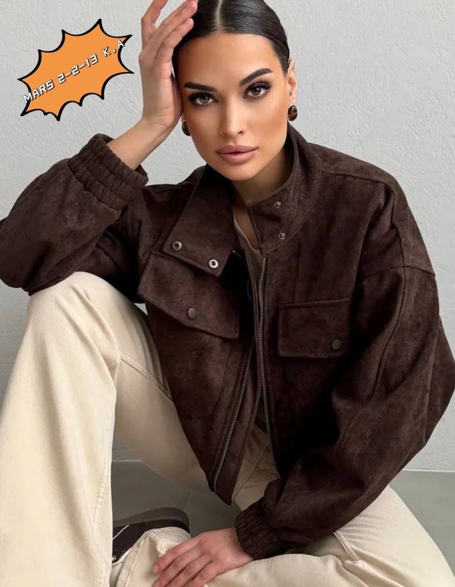 бомбер укороченный оверсайз замшевый куртка рабочего тренд saint shine,женская куртка бомбер из эко замши коричневого цвета,куртка бомбер,куртка замш,куртка замшевая