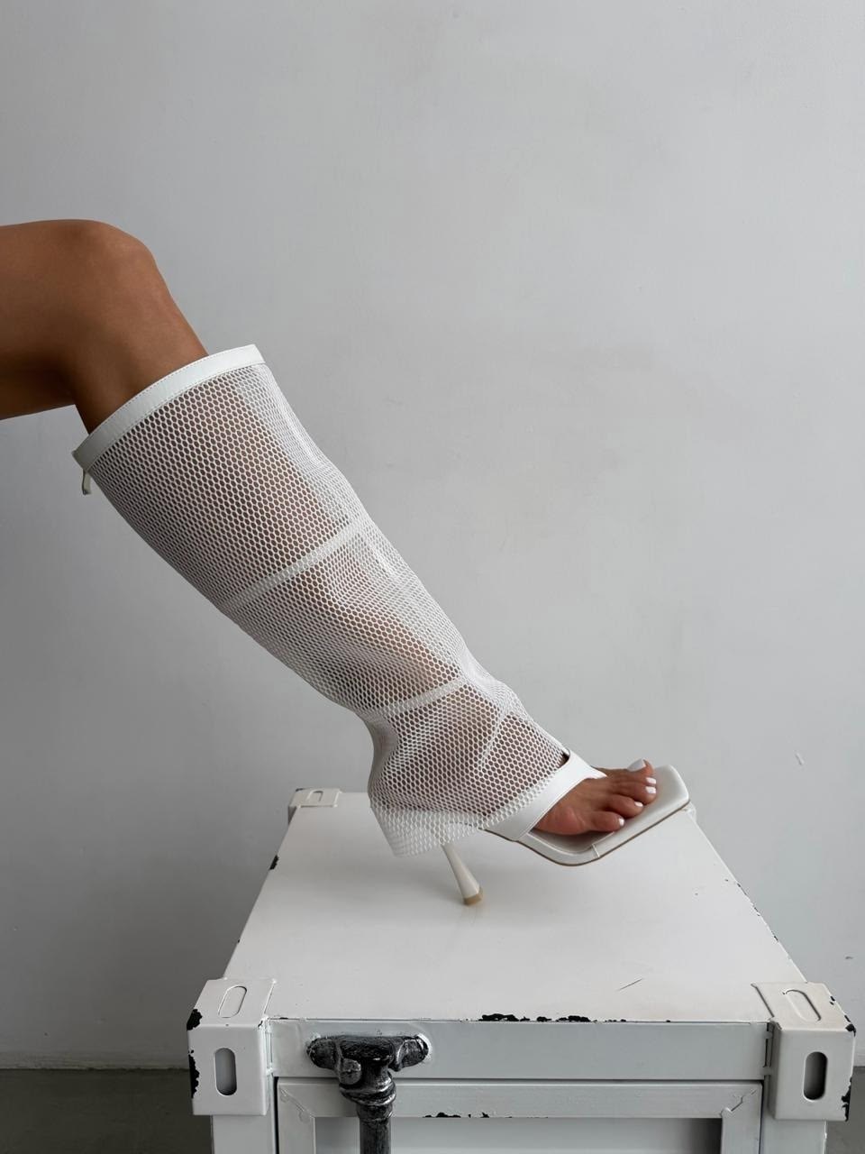 босоножки на каблуках,ботильоны сетка,модные ботильоны,ботильоны на каблуке в сетку,каблуки шпильки