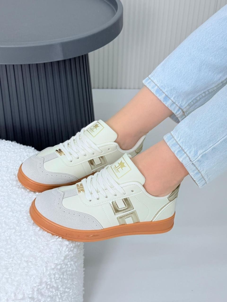 ,кроссовки fendi,кроссовки кеды,фенди кроссовки коричневые,женские кроссовки