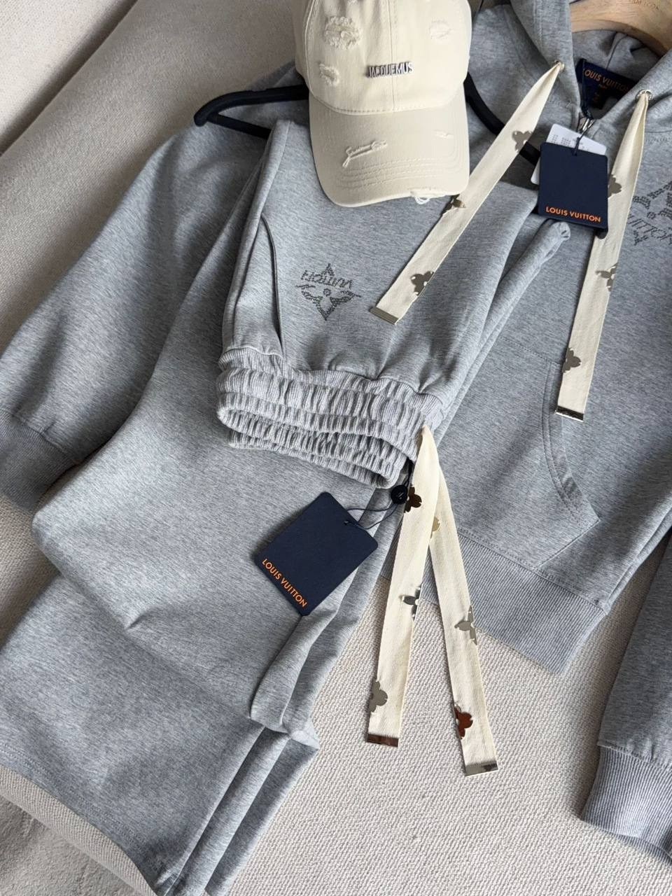 спортивный костюм brunello cucinelli,спортивный костюм мужской brunello cucinelli,спортивный костюм brunello cucinelli серый мужской,толстовка,мужская толстовка с капюшоном