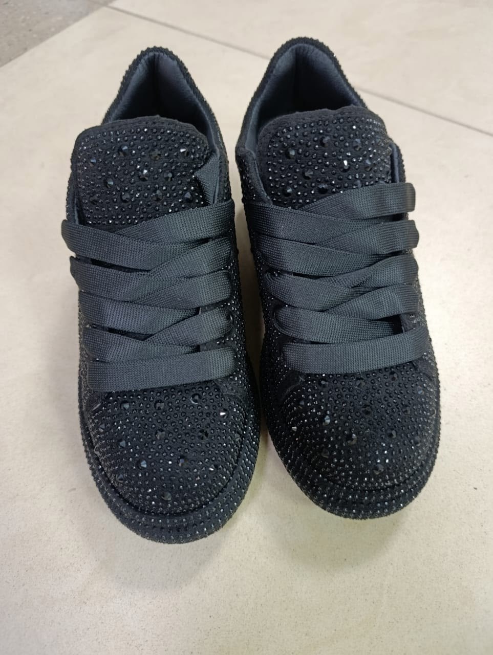 ,кроссовки со стразами,кроссовки со стразами женские,кроссовки женскиe,блестящие кроссовки