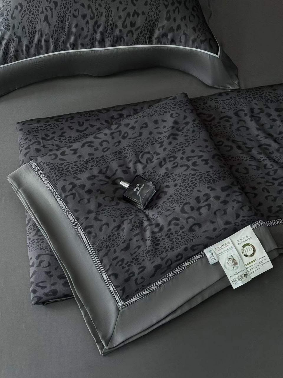 комплект постельного белья с одеялом blumarine,комплект постельного белья с одеялом,комплект постельного белья,комплект постельного белья с готовыми одеялами,комплект одеяло