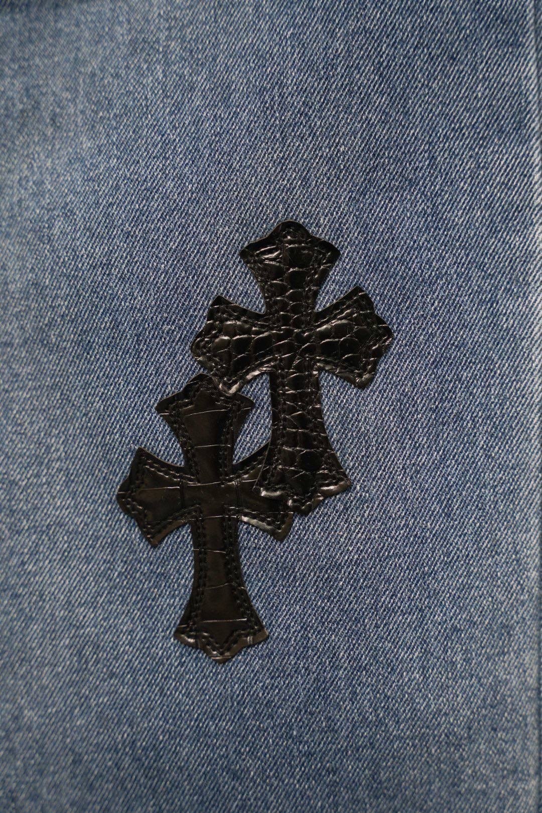 джинсы chrome hearts,джинсы chrome hearts с крестами,джинсы с крестами,джинсы модные,джинсовые брюки