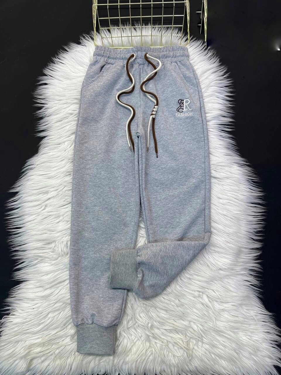 брюки спортивные,спортивные штаны,спортивные штаны мужские,мужские брюки спортивные,штаны прада мужские