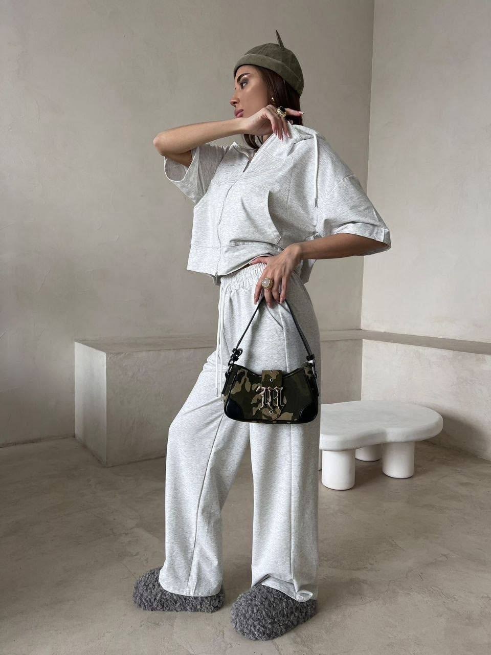 костюм спортивный,женский костюм,стильный костюм,женский спортивный костюм,бежевый костюм