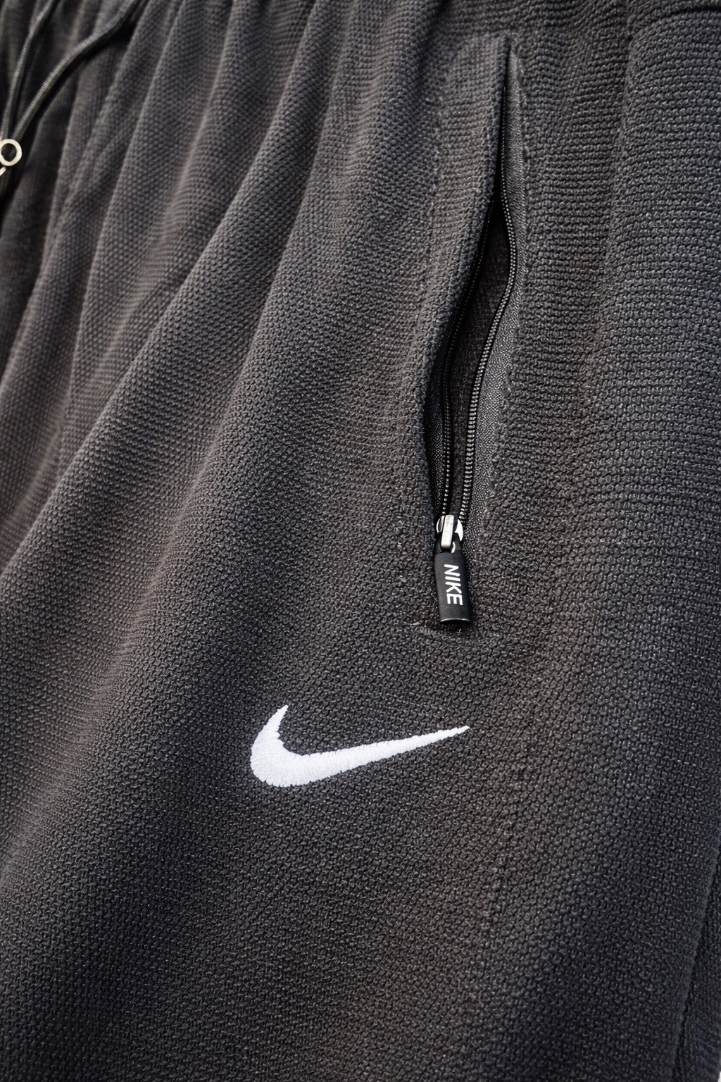 мужские спортивные брюки,брюки спортивные,спортивные штаны мужские,футболки мужские,мужские брюки