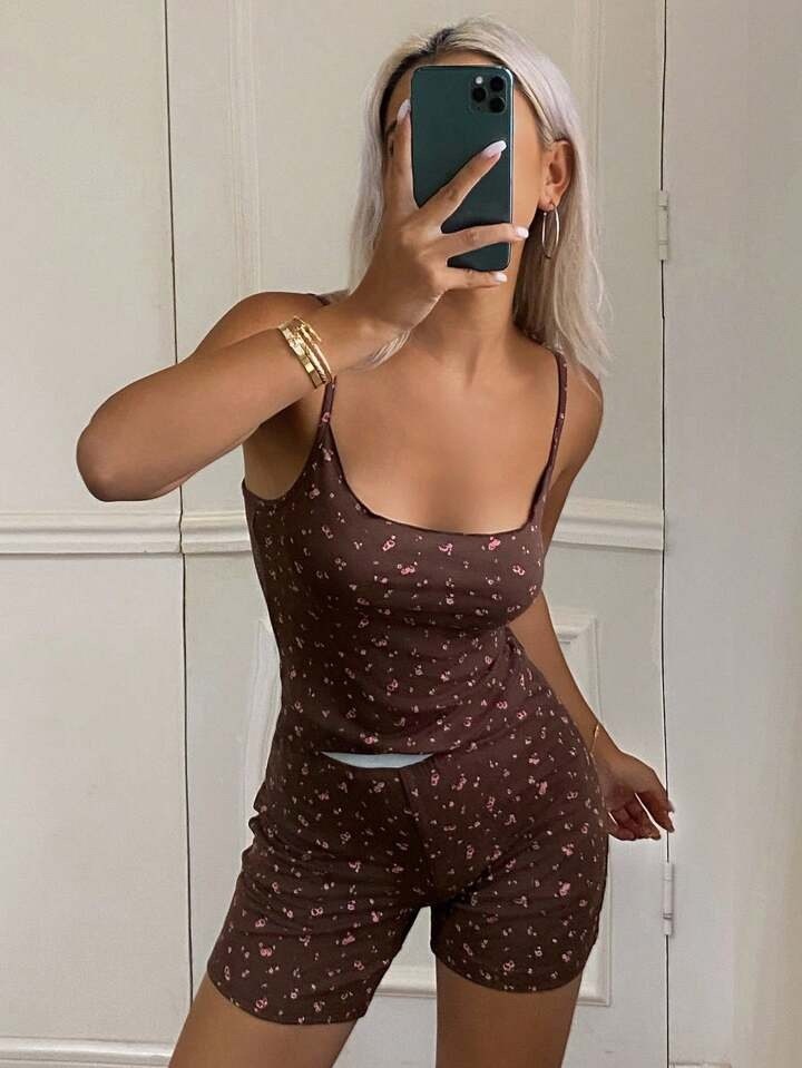 женский пижамный комплект,женские комбинезоны,пижама комбинезон на брительках в цветочек,пижама женская,сексуальная пижама