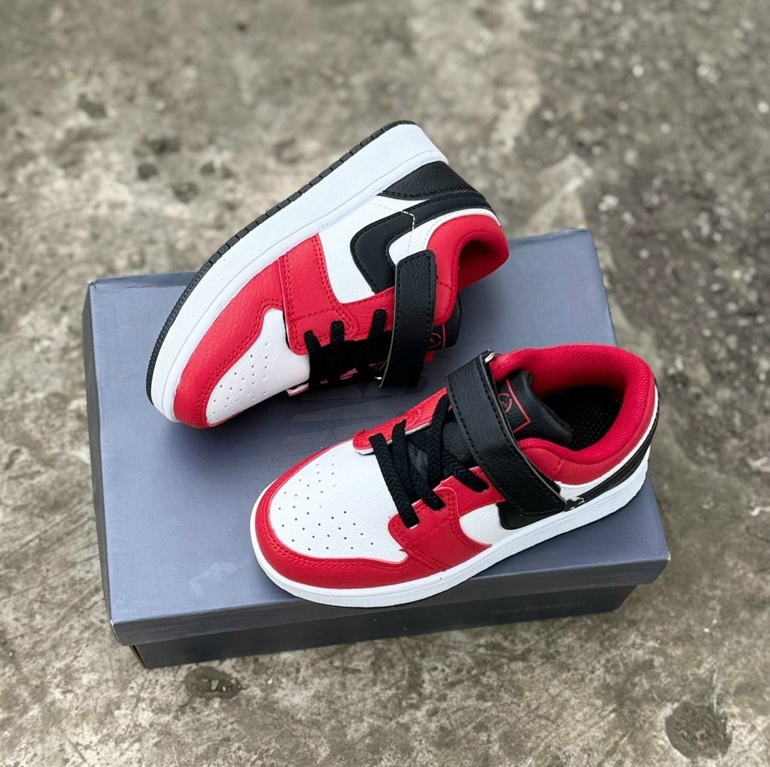 кроссовки мальчику,кроссовки,детские кроссовки,кроссовки nike,спортивные кроссовки