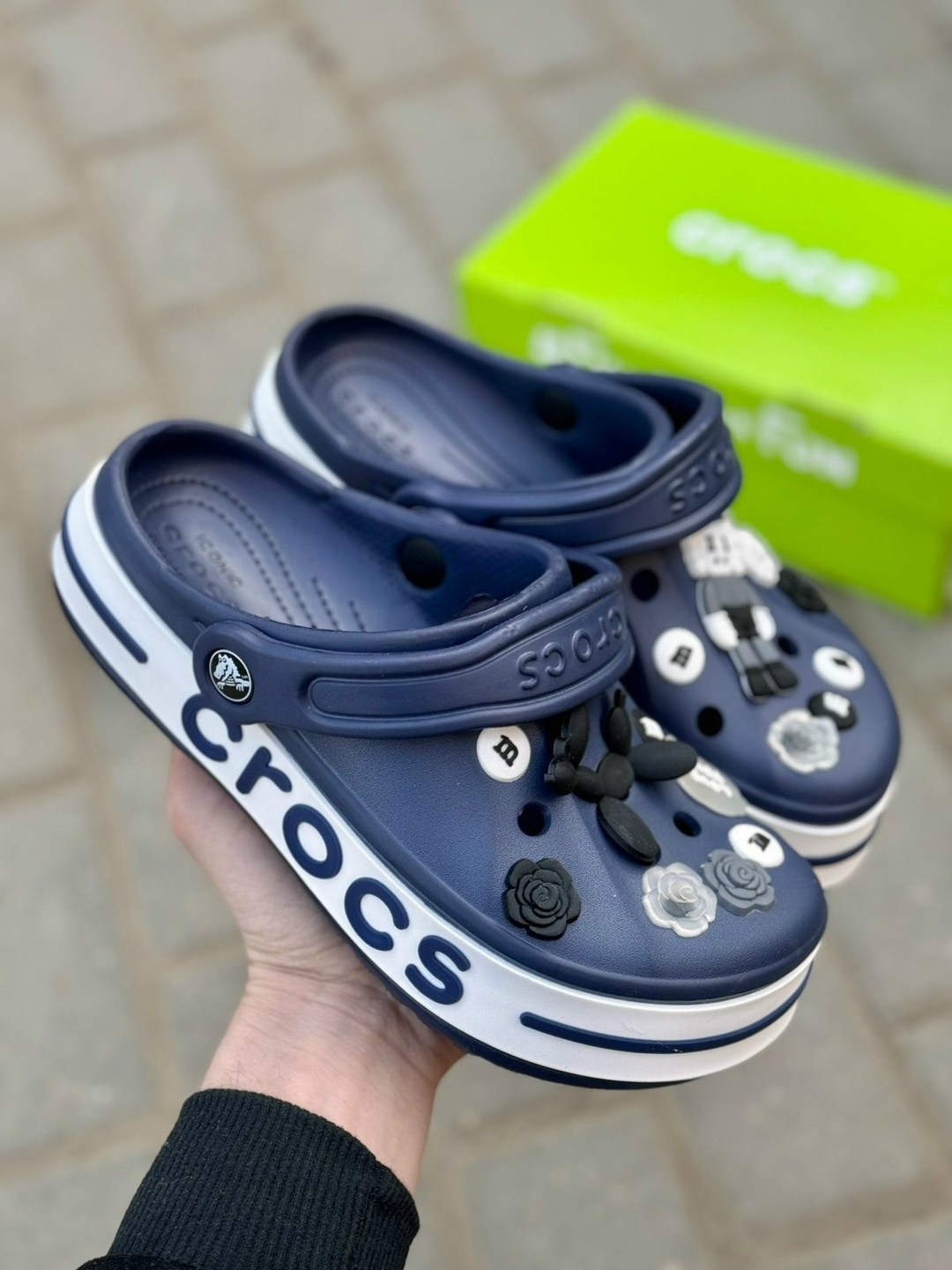 ,женские кроксы,сабо crocs,кроксы с джибитсами,кроксы модные