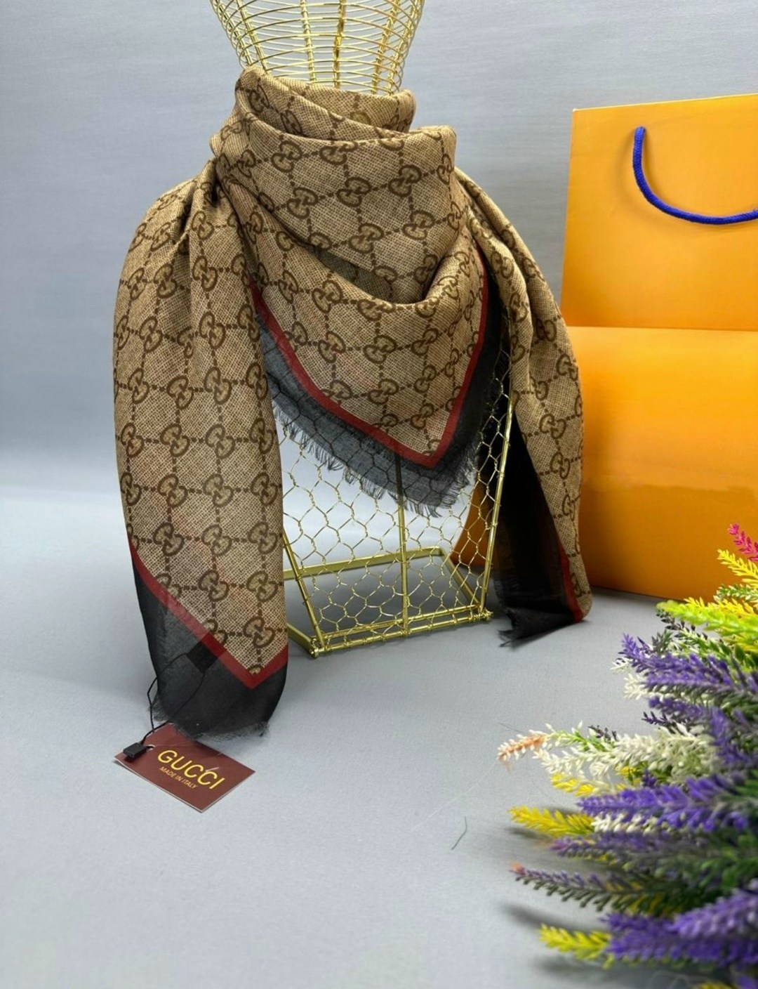 шарф гуччи женский,платок гуччи,платок гуччи оригинал,платок gucci,шелковый платок гуччи