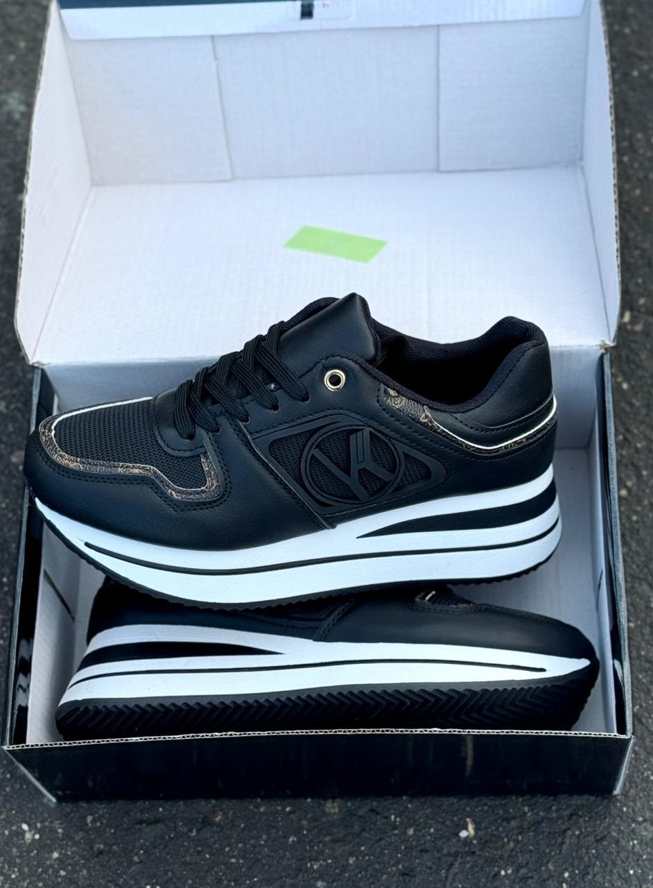 ,женские кроссовки,кроссовки повседневные женские,женские кожаные кроссовки,спортивная