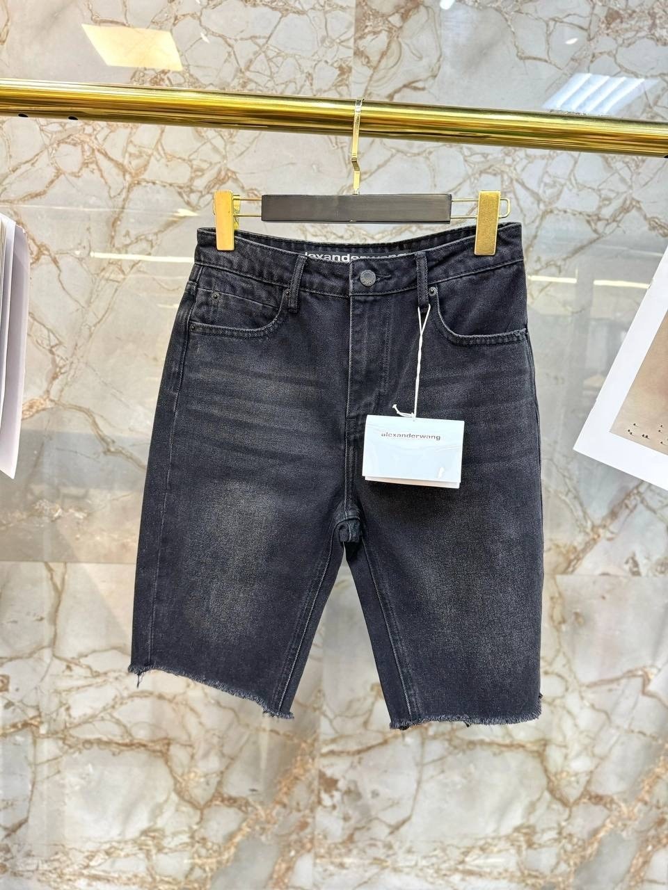 джинсовые шорты,мужские джинсовые шорты,dsquared2 шорты джинсовые мужские,шорты женские джинсовые,шорты джинсовые дольче габбана женские