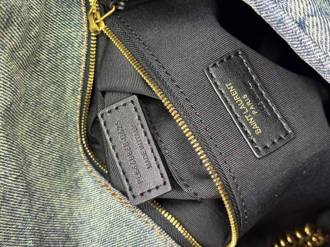 сумки ив сен лоран,джинсовая сумка,сумка-пуффер на плечо с монограммой loulou ysl джинсовая,сумка дизайнерская,женская модная сумка