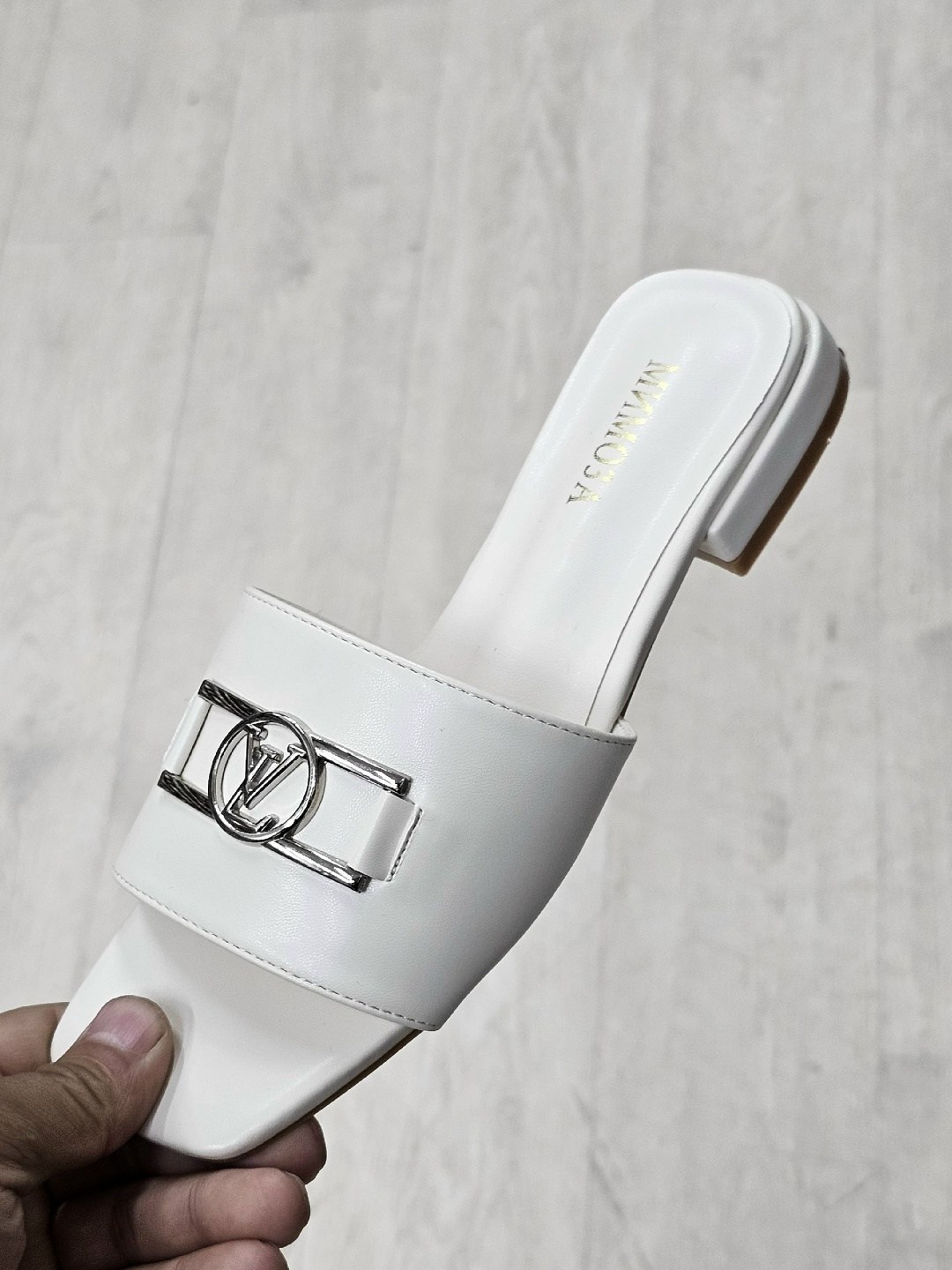 луи виттон шлепки женские,шлепанцы женские луи виттон,,шлепанцы луи виттон,шлепанцы louis vuitton