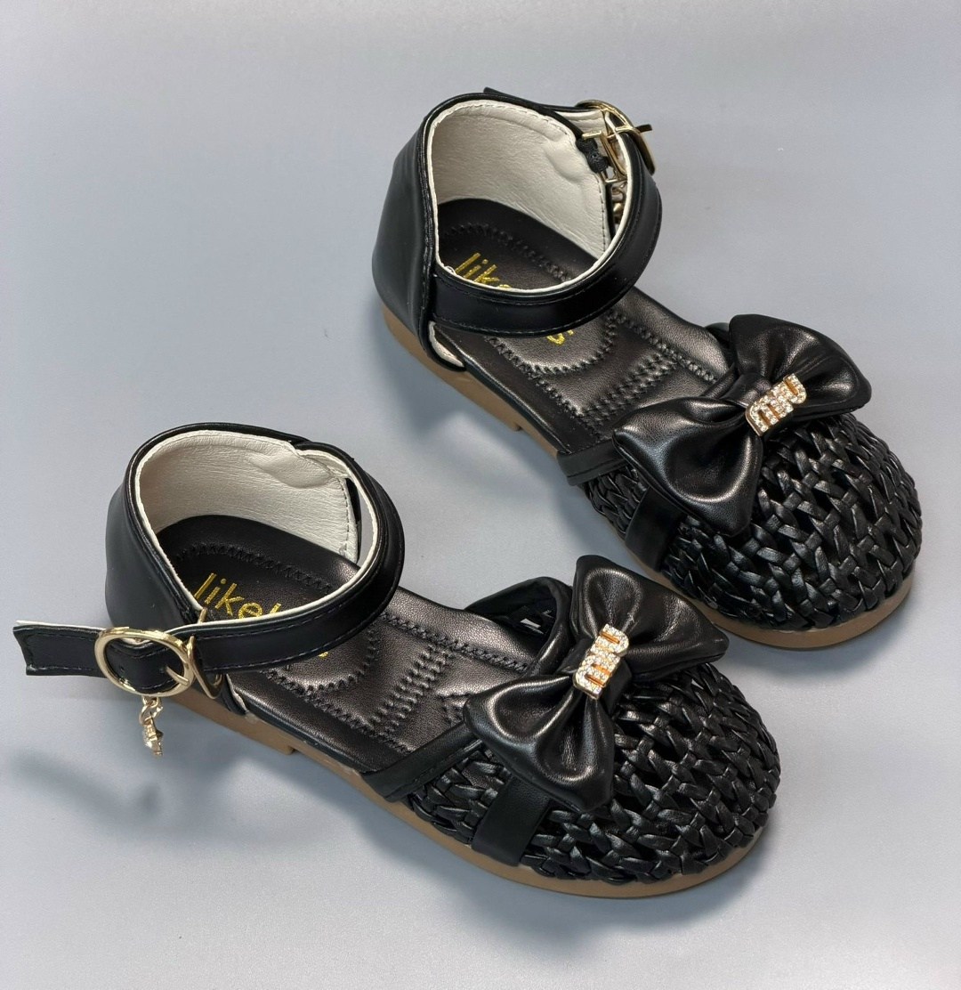 детские туфли,туфли блестящие для девочек,детские туфли для девочек,серебристые туфли для девочки,босоножки для девочек