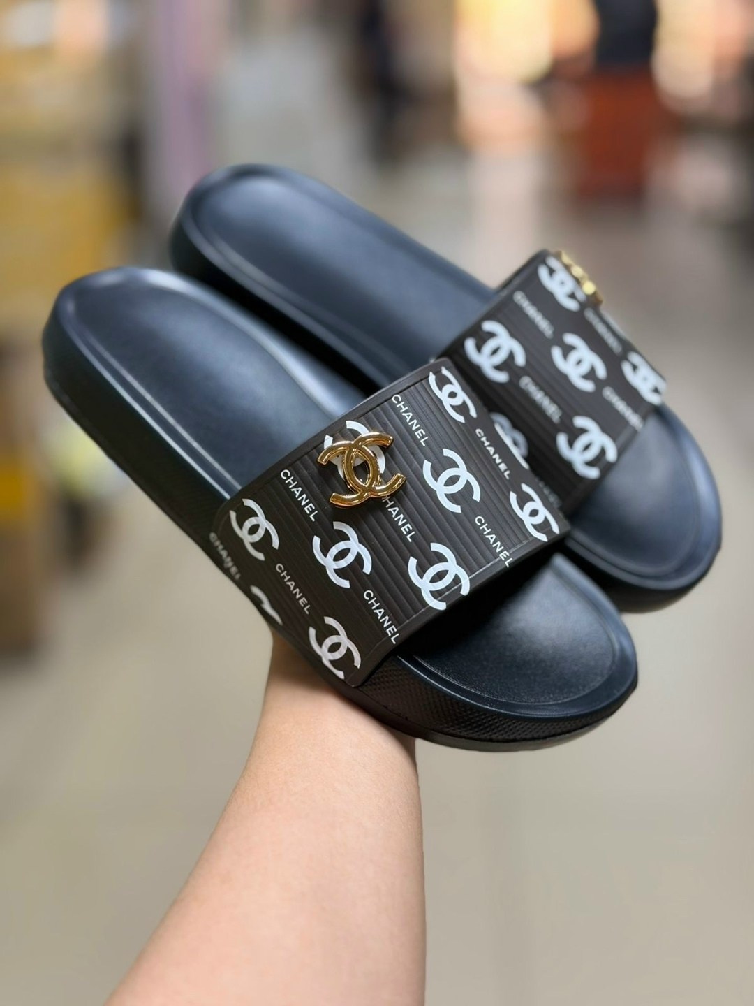 ,шлепанцы женские,модные тапочки,louis vuitton terlik,модные шлепанцы