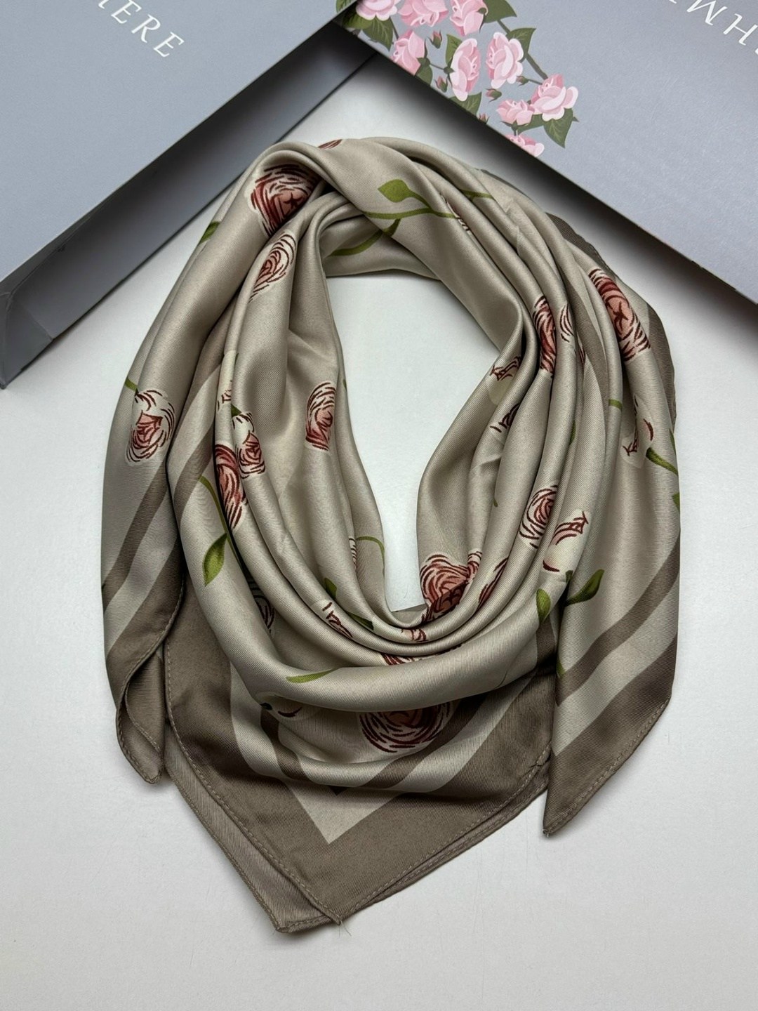 шелковый женский платок,платки шелковые,платки тонки,платки шелковый на голову и шею,платки женские