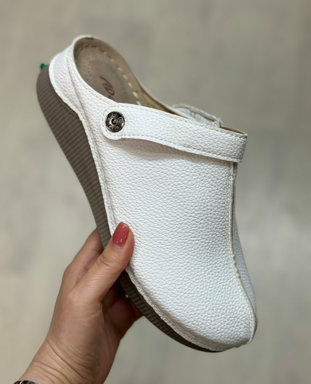 ,женские шлепанцы,сабо женские,женские босоножки,модные босоножки