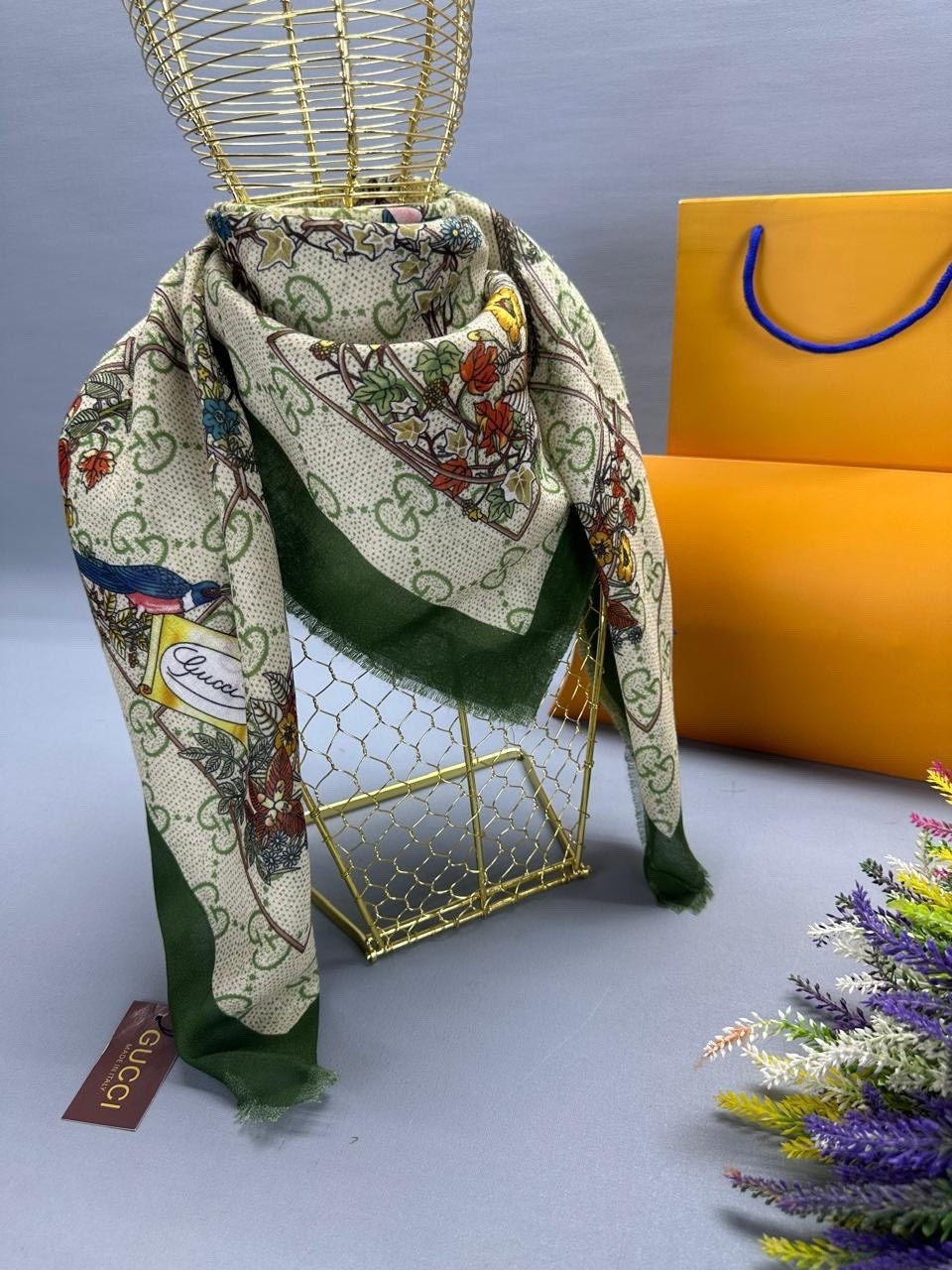 шарф гуччи женский,платок гуччи,платок гуччи оригинал,платок gucci,шелковый платок гуччи