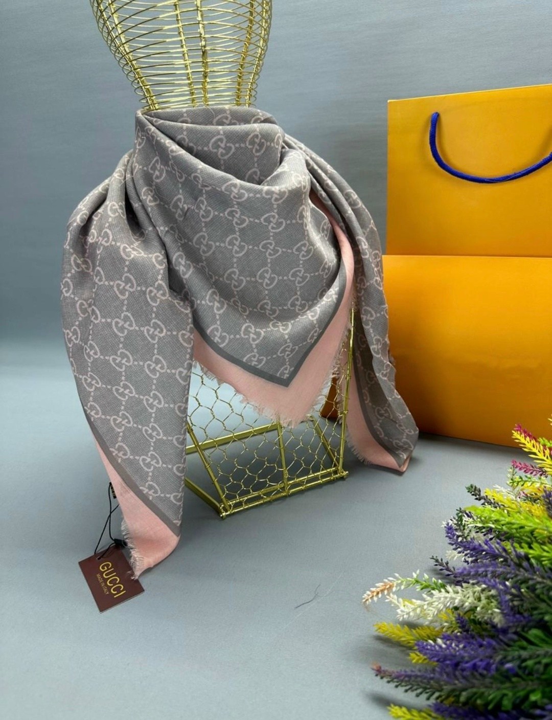 шарф гуччи женский,платок гуччи,платок гуччи оригинал,платок gucci,шелковый платок гуччи