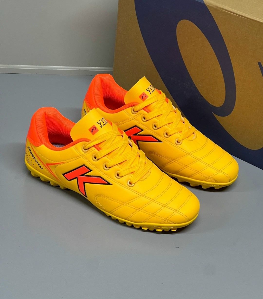 сороконожка для футбола,бутсы футбольные детские,футбольная бутса,сороконожки футбольные,футбольная