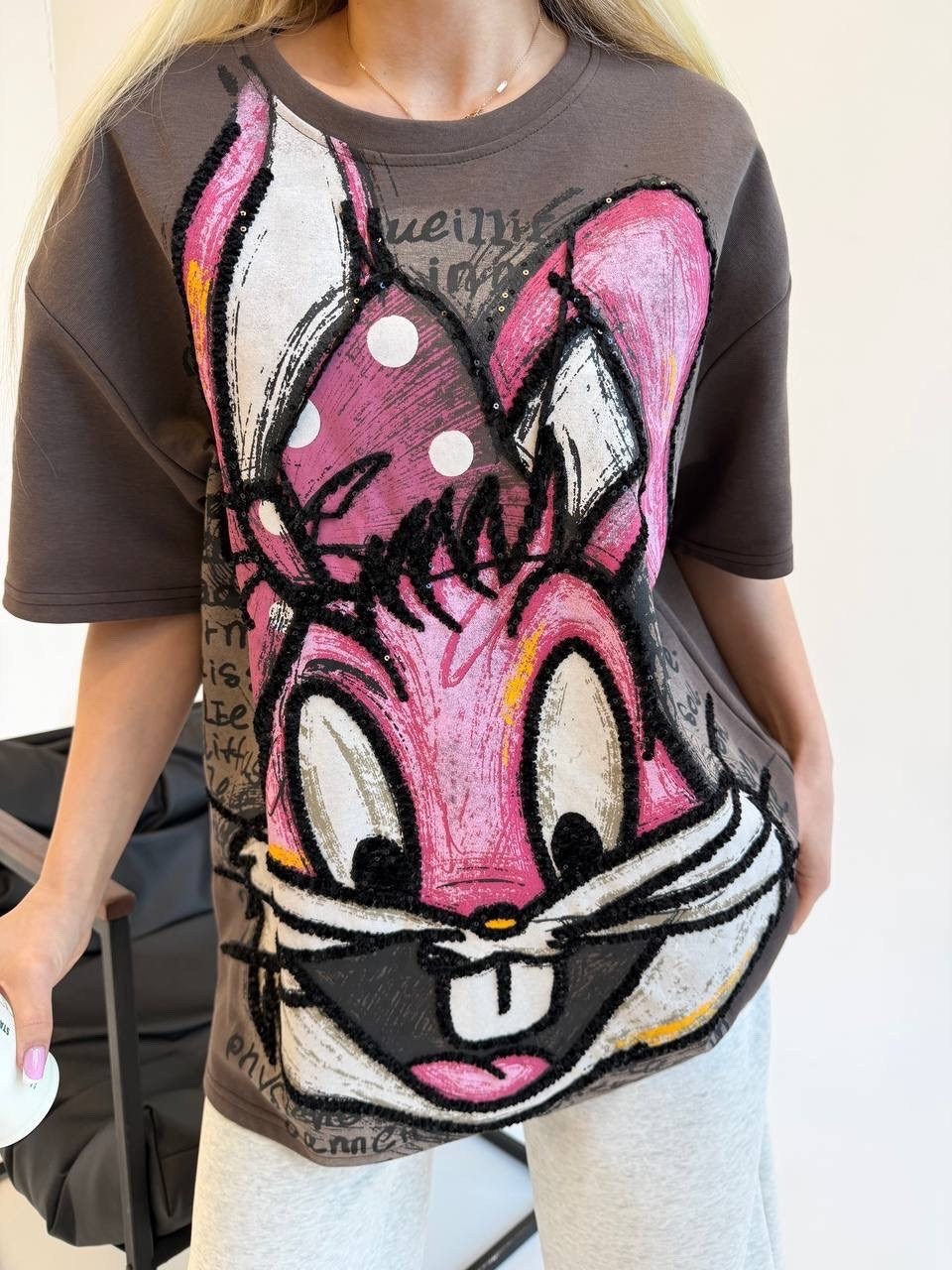 футболочка в стиле оверсайз,стильные футболки,футболки оверсайз с принтами,футболки женские с принтом,футболка с ярким принтом