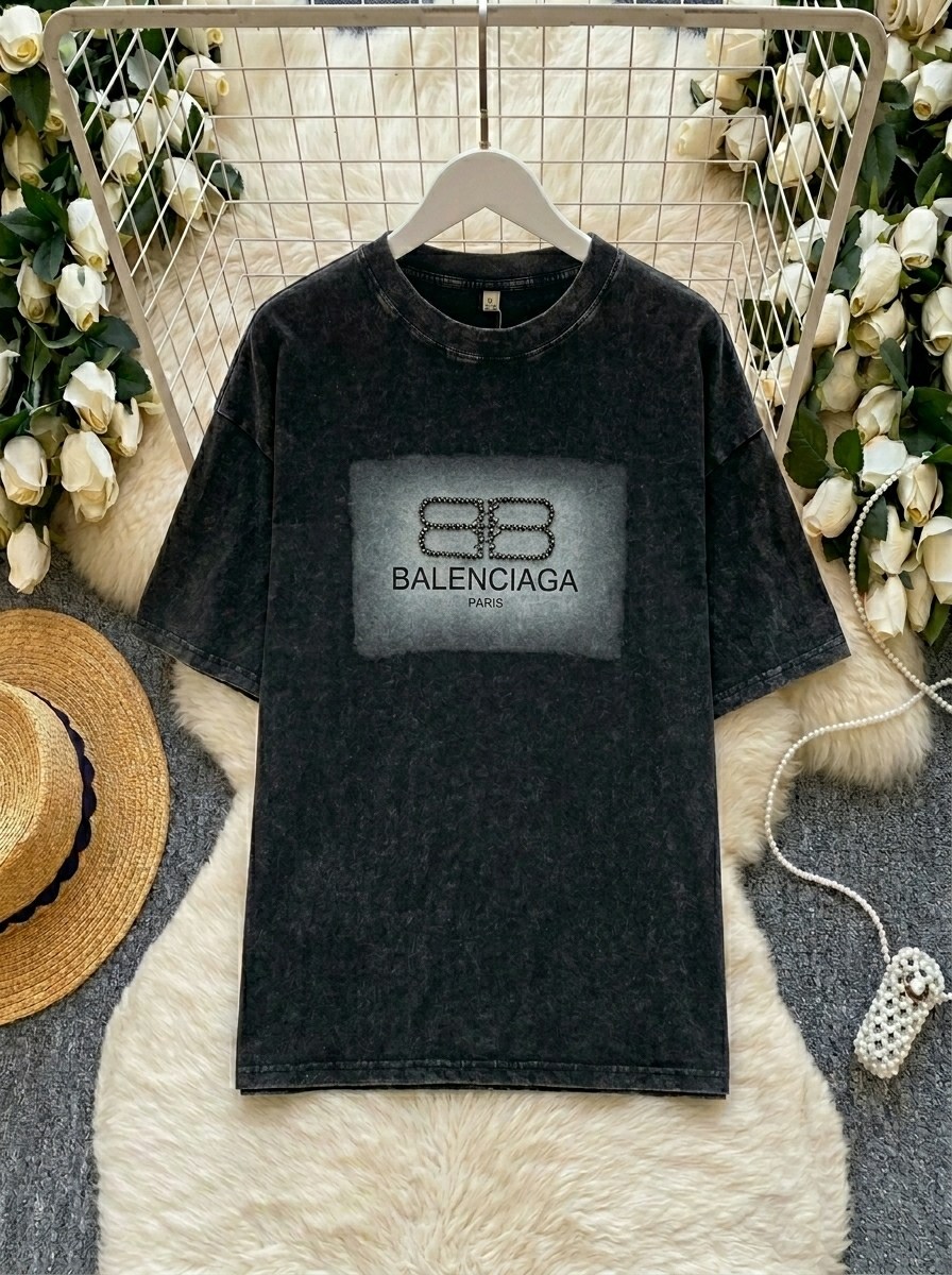 футболка balenciaga,футболка balenciaga женская,футболки баленсиага,футболка баленсиага женские,рваная футболка balenciaga