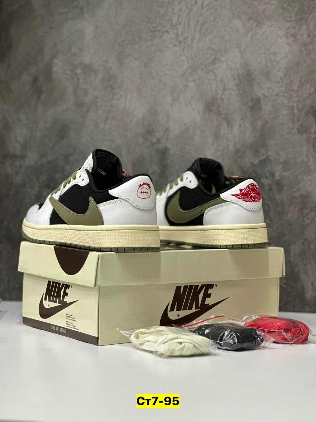 кроссовки nike air jordan 1 low travis scott,кроссовки nike travis scott air jordan 1,кроссовки travis scott x air jordan 1 low olive,кроссовки travis scott x air jordan 1 low,кроссовки nike air jorda