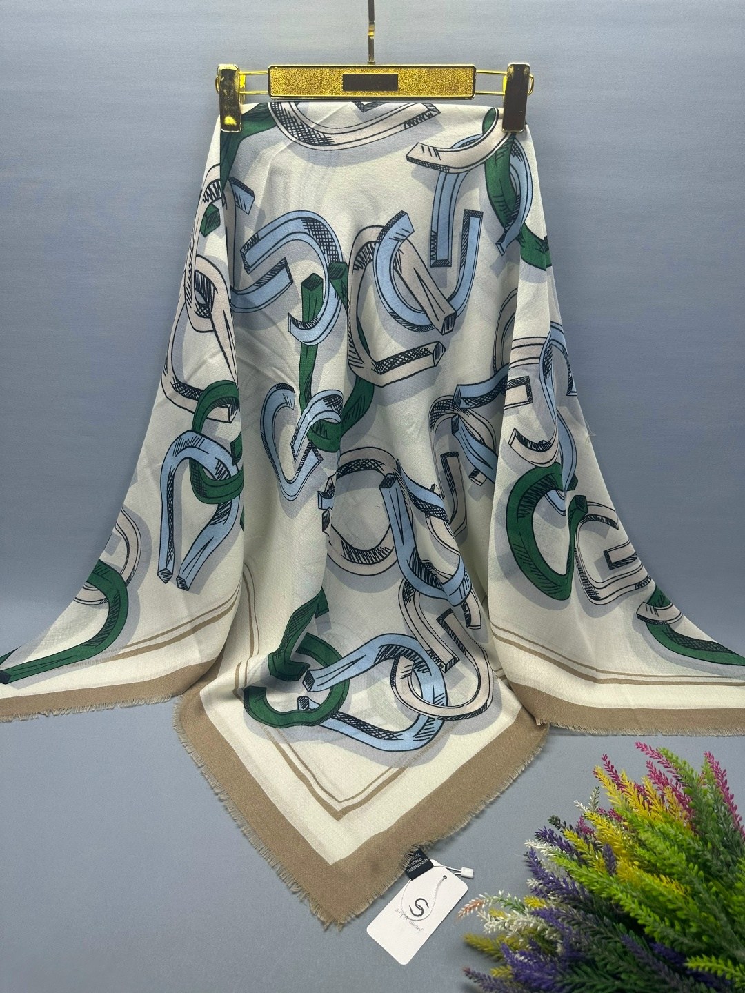 платок женский,шелковый платок,брендовый платок,платки диор,атласный платок