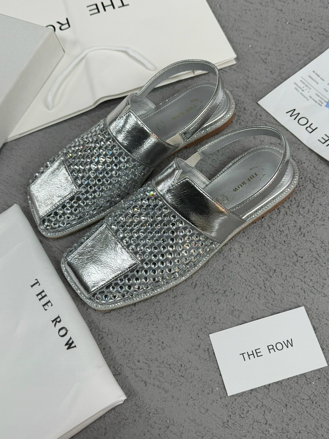 женские шлепанцы,,модные сандалии,женские босоножки,модные шлепанцы