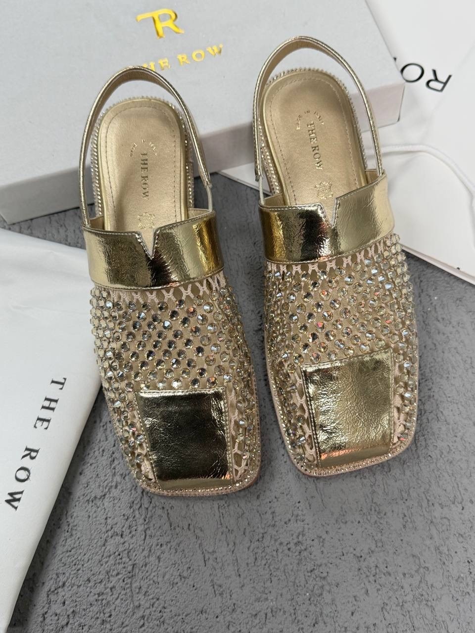 ,женские шлепанцы,модные шлепки,модные шлепанцы,женские босоножки