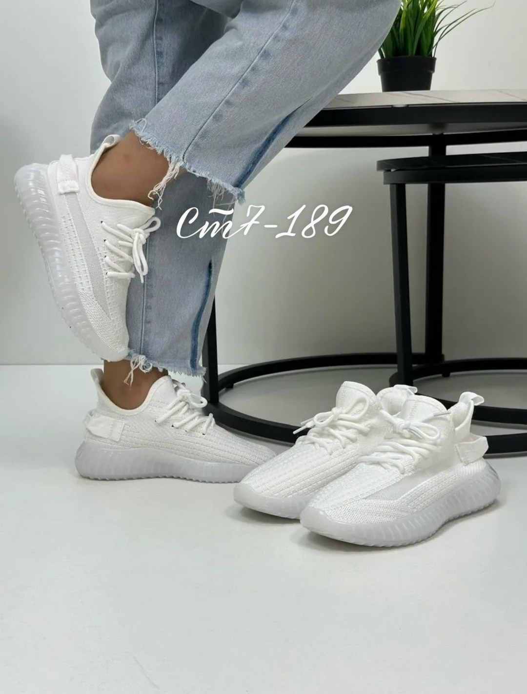 кроссовки изики женские,женские кроссовки,кроссовки изики,кроссовки,изики женские