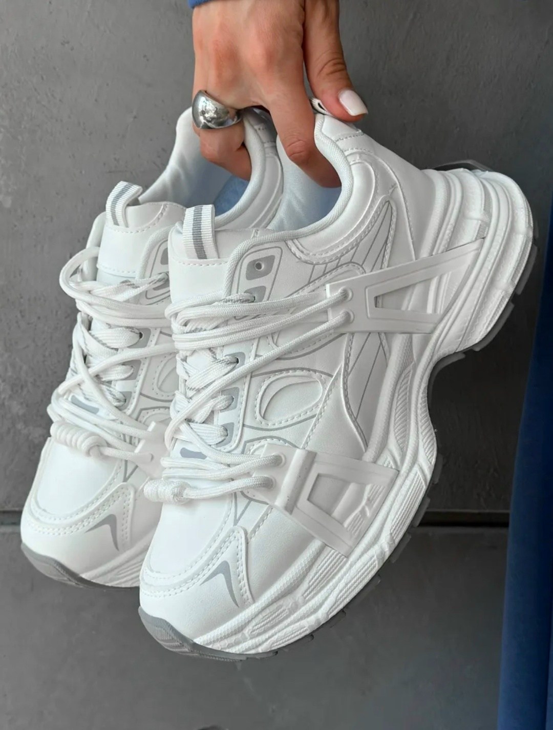 кроссовки женские,женские массивные кроссовки,кроссовки женские белые,белые кроссовки,кроссовки модные