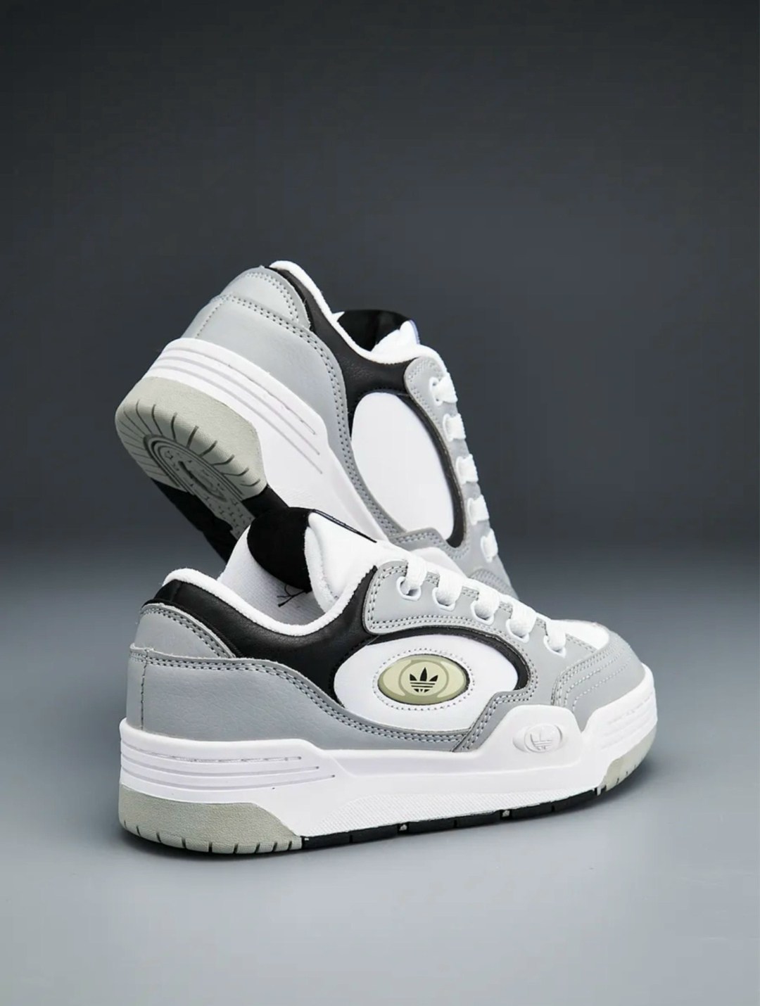 кроссовки,кроссовки эко,,кроссовки adidas,спортивная