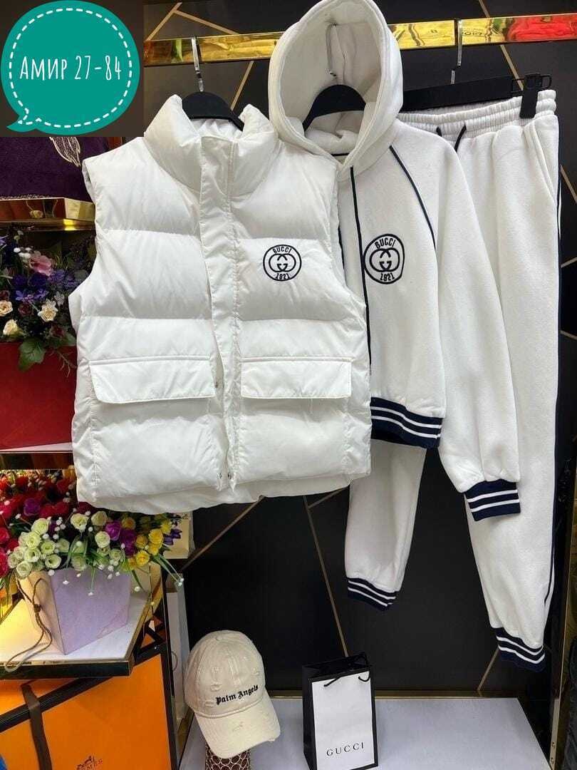 женский костюм тройка,костюм тройка moncler на флисе женский,костюм женский,женский спортивный костюм тройка с жилеткой,костюм тройка прада