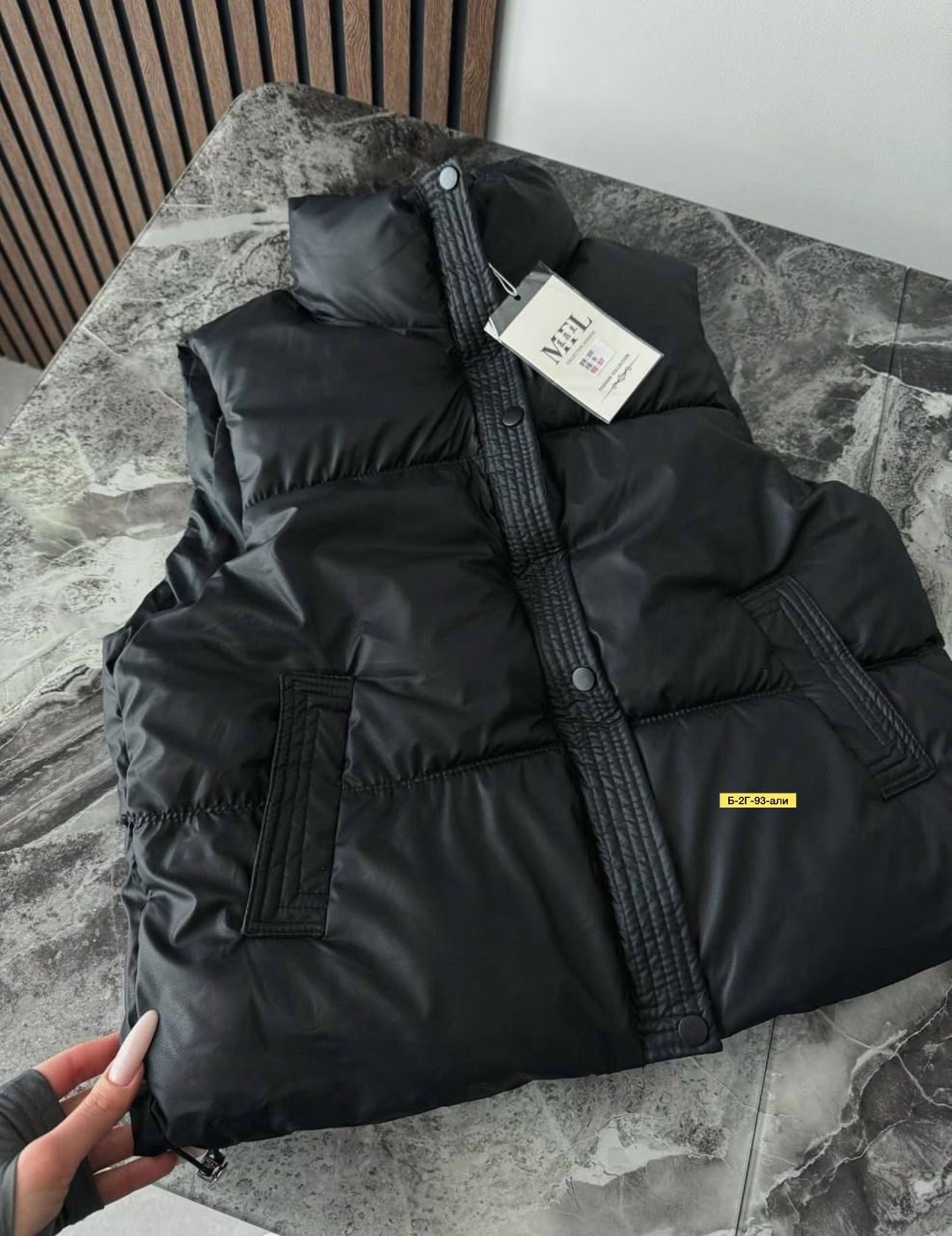 стильная жилетка,жилет утепленная,жилетка женская,женский жилет,пуховой жилет