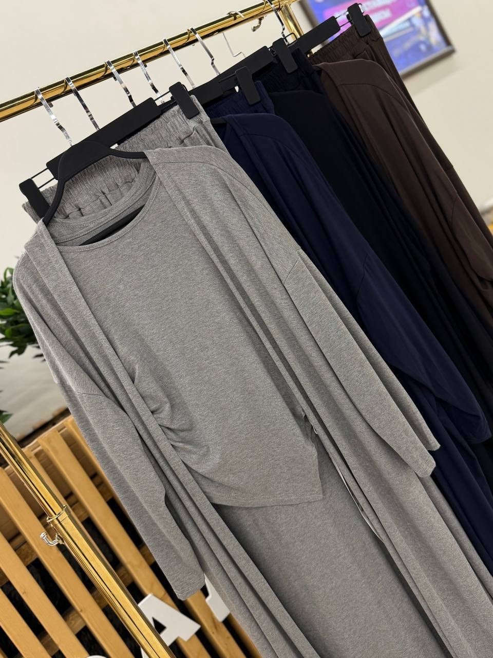 костюм с длинной юбкой,трикотажный костюм,женский костюм,стильные наряды,