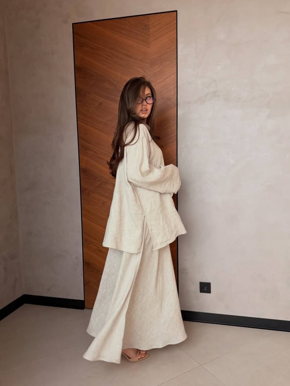 брючный костюм dava 2227 бежевый,льняной костюм женский,льняной костюм,костюм летний льняной оверсайз с брюками и рубашкой v&k brandshop,льняной костюм женский оверсайз штаны и рубашка