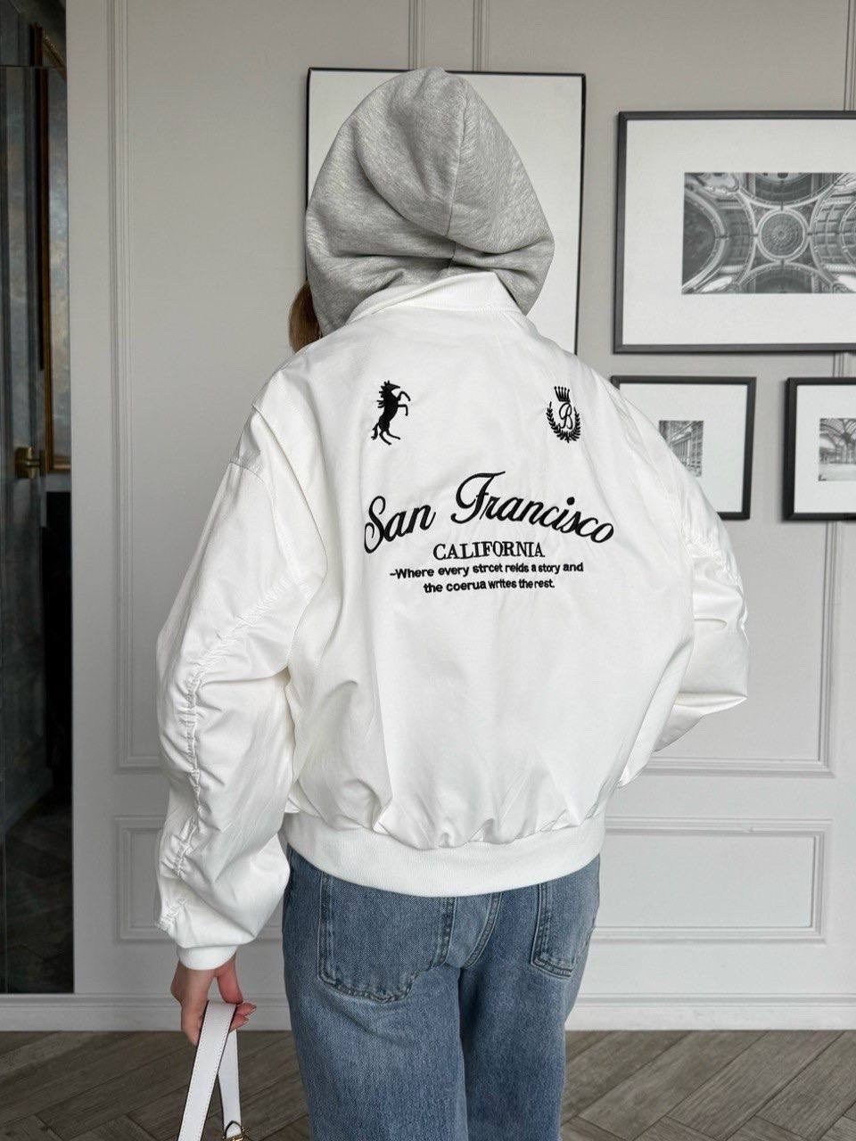 куртка бомбер женская,куртка бомбер,стильная куртка,легкая куртка,женская куртка