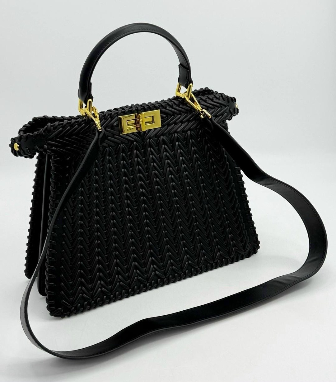 сумка,fendi сумки,фенди сумка,сумка женская fendi,сумки аксессуары