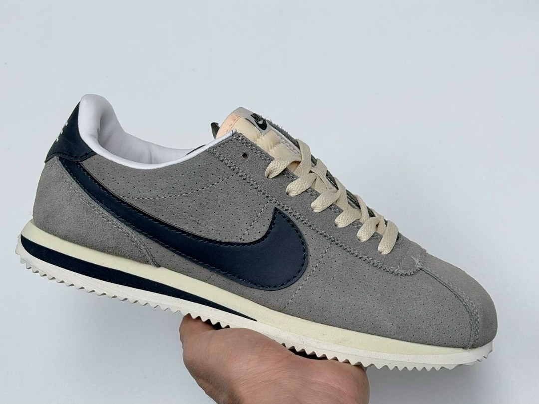 кроссовки nike nike classic cortez leather,nike cortez classic,nike classic cortez leather black 749571-002,кроссовки nike cortez,мужские nike classic cortez кожаные черные кроссовки