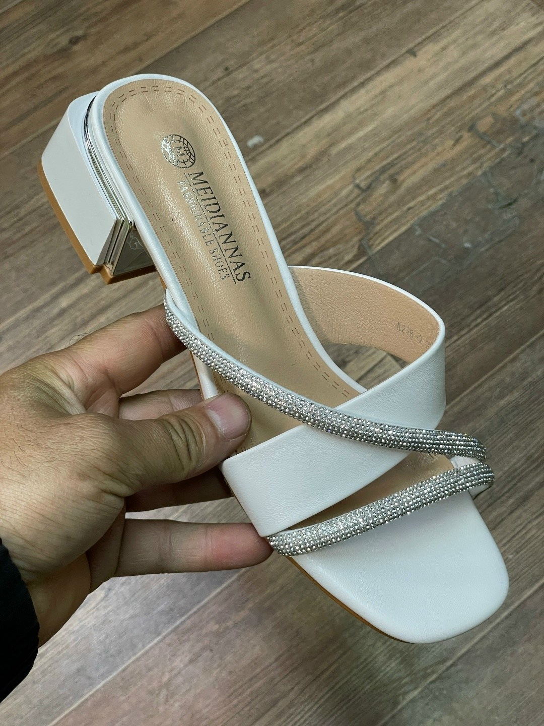 ,босоножки женские, женская,женские шлепанцы,модные босоножки